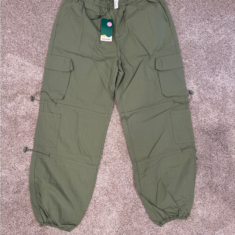 Halara Women’s Green Cargo Pants